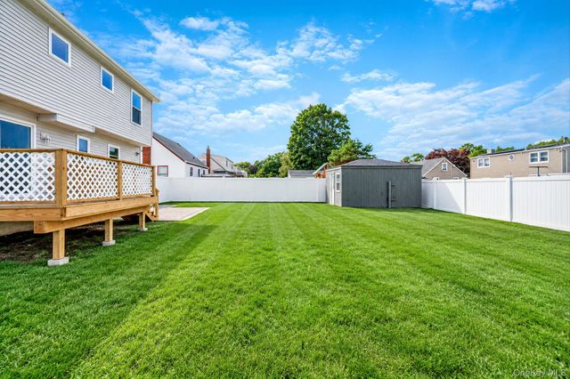 23 Bogart Street, Huntington Station, NY 11746
