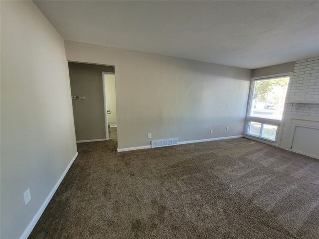 4613 SE 3rd Court, Des Moines, IA 50315