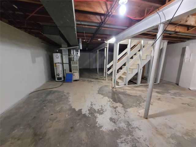 4613 SE 3rd Court, Des Moines, IA 50315