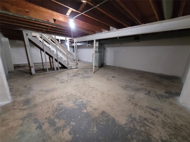 4613 SE 3rd Court, Des Moines, IA 50315