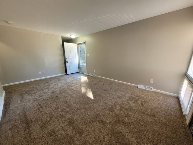 4613 SE 3rd Court, Des Moines, IA 50315