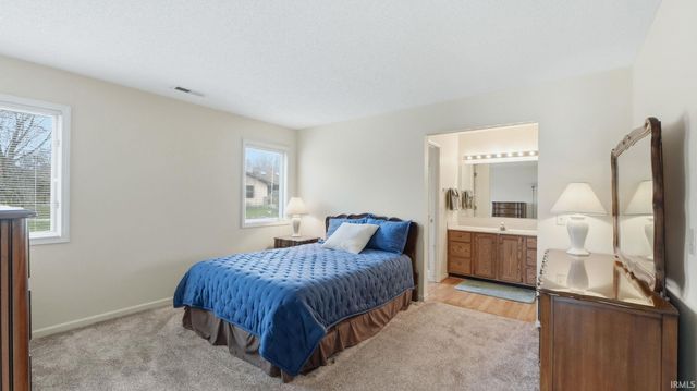 4421 W Shenandoah Circle, Fort Wayne, IN 46835