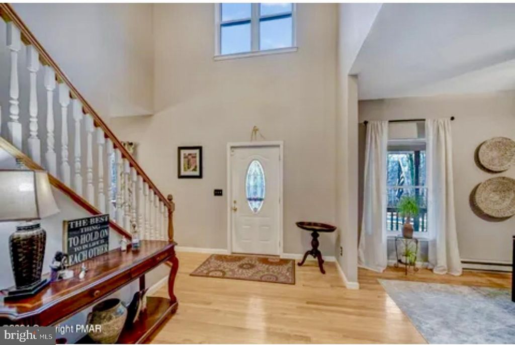 251 TALL OAK DR, Pocono Lake, PA 18347