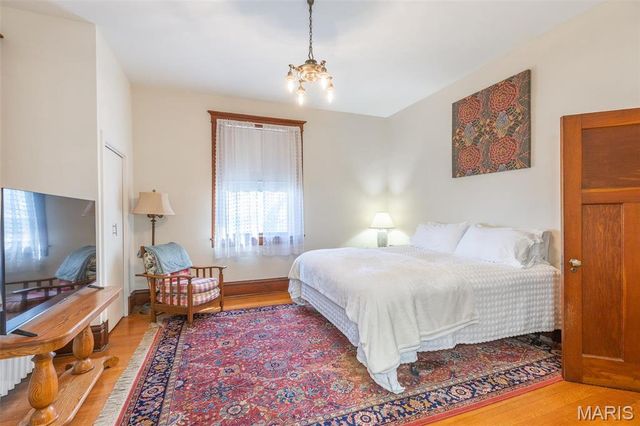 225 S 6th Street, Poplar Bluff, MO 63901