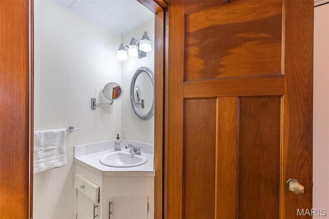 225 S 6th Street, Poplar Bluff, MO 63901