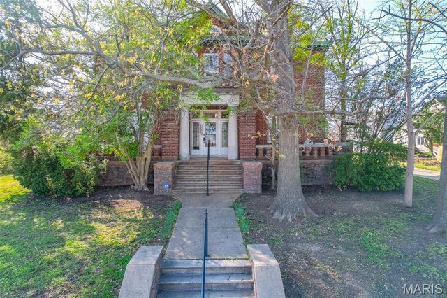 225 S 6th Street, Poplar Bluff, MO 63901