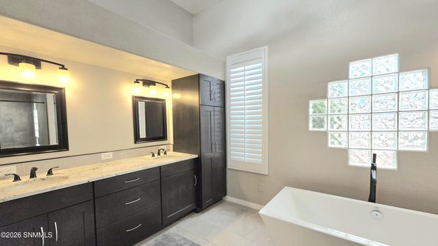2897 Cheyenne Drive, Las Cruces, NM 88011