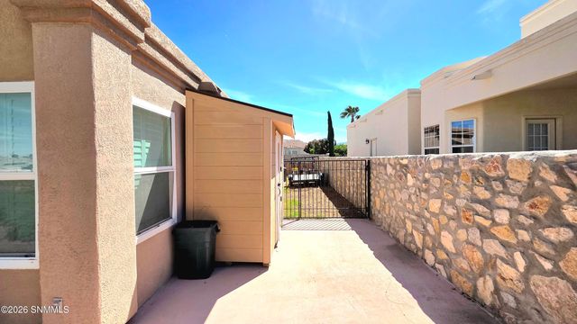 2897 Cheyenne Drive, Las Cruces, NM 88011