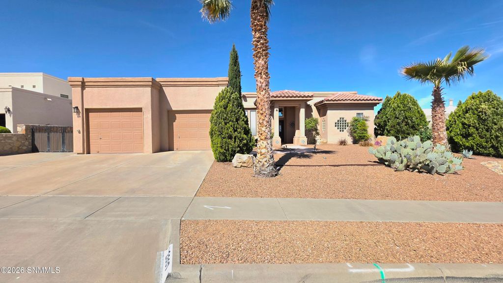 2897 Cheyenne Drive, Las Cruces, NM 88011