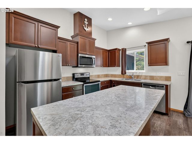 6805 BOLAND Way, Otter Rock, OR 97369