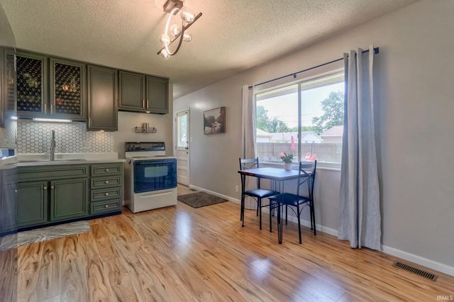 1908 Newton Avenue, Evansville, IN 47715
