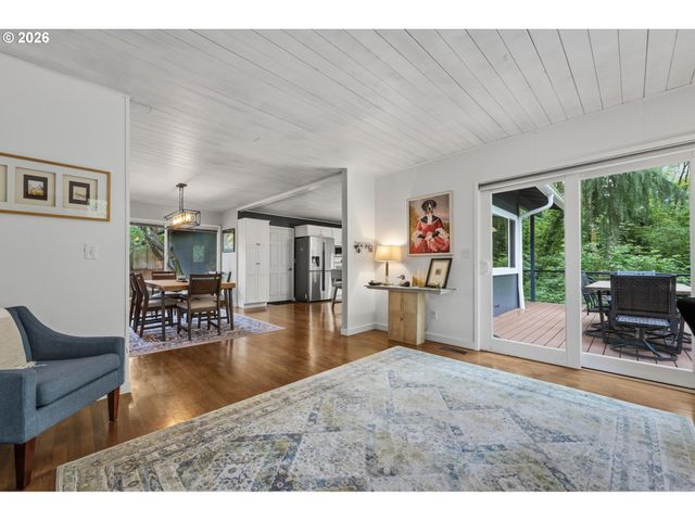 18148 PIONEER Ct, Lake Oswego, OR 97034