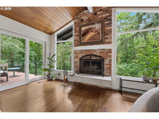 18148 PIONEER Ct, Lake Oswego, OR 97034