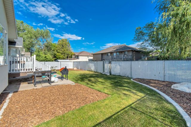 634 W 2325 N, Layton, UT 84041