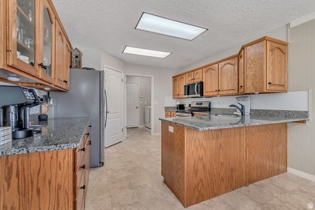 634 W 2325 N, Layton, UT 84041
