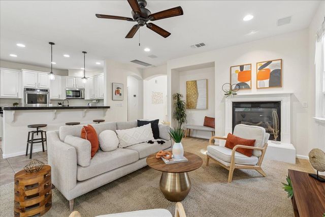 1325 Appaloosa Ct, Auburn, CA 95603