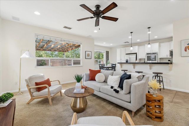 1325 Appaloosa Ct, Auburn, CA 95603