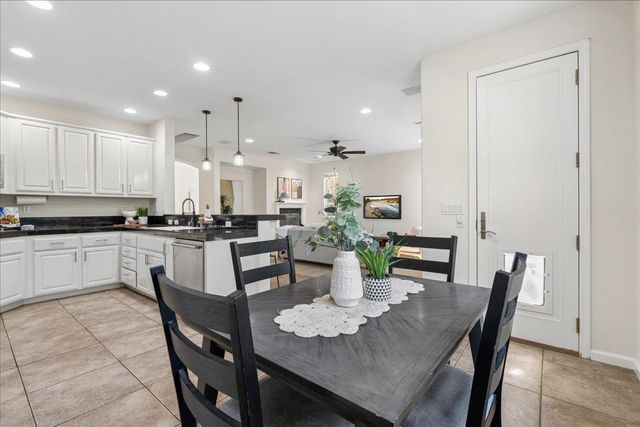 1325 Appaloosa Ct, Auburn, CA 95603