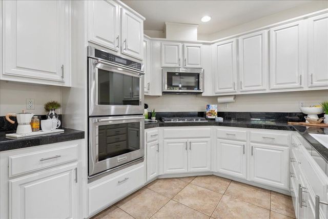 1325 Appaloosa Ct, Auburn, CA 95603