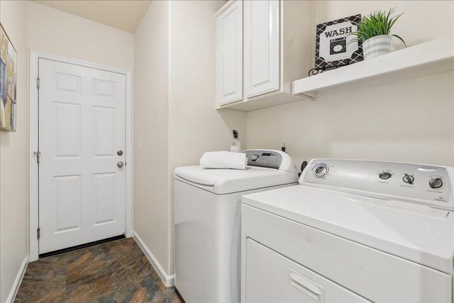 1325 Appaloosa Ct, Auburn, CA 95603