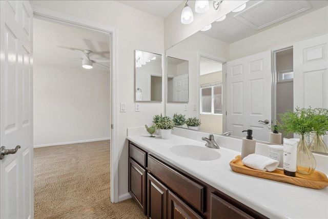 1325 Appaloosa Ct, Auburn, CA 95603