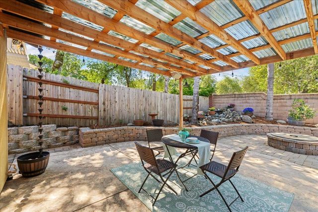 1325 Appaloosa Ct, Auburn, CA 95603