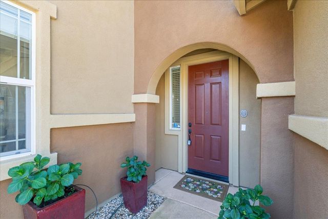 1325 Appaloosa Ct, Auburn, CA 95603