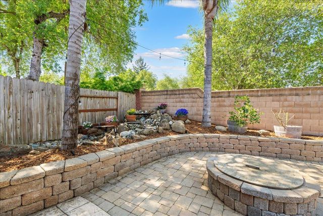 1325 Appaloosa Ct, Auburn, CA 95603