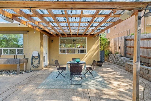 1325 Appaloosa Ct, Auburn, CA 95603