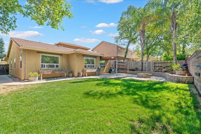 1325 Appaloosa Ct, Auburn, CA 95603