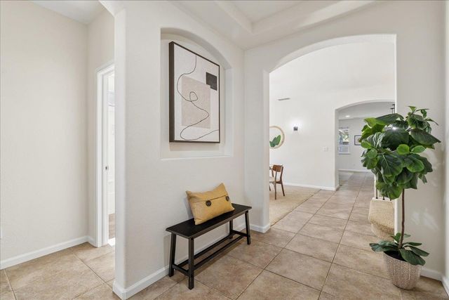 1325 Appaloosa Ct, Auburn, CA 95603