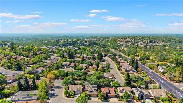 1325 Appaloosa Ct, Auburn, CA 95603