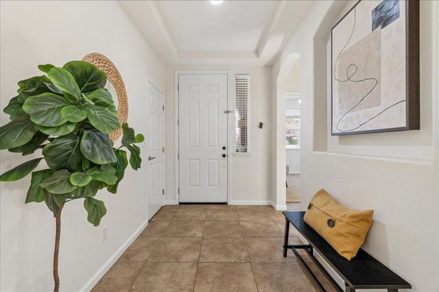 1325 Appaloosa Ct, Auburn, CA 95603