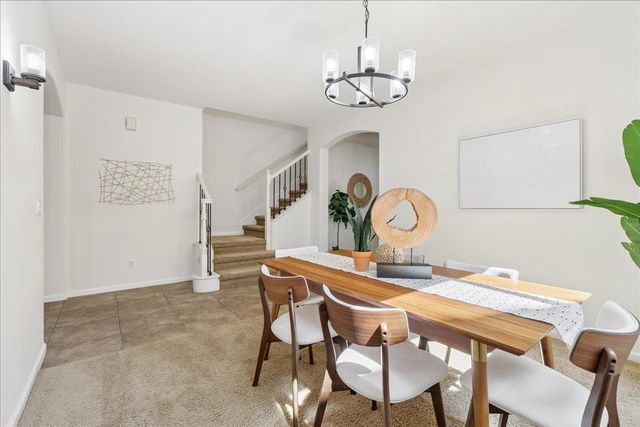 1325 Appaloosa Ct, Auburn, CA 95603