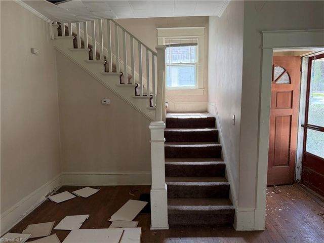 305 Lockland Avenue, Winston-salem, NC 27103