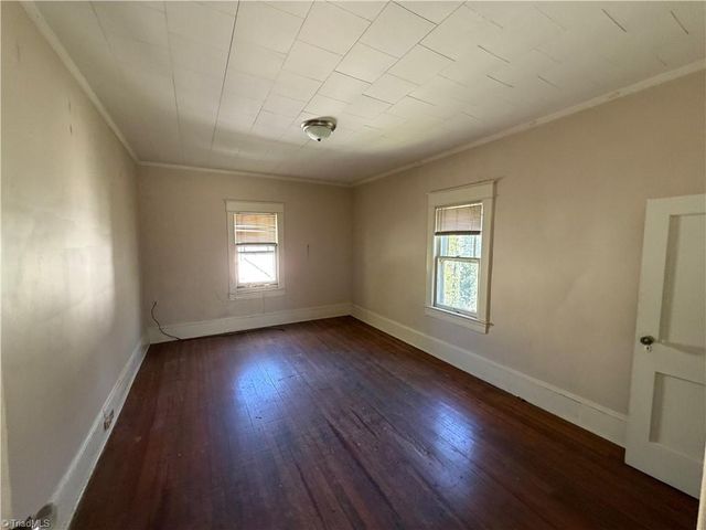 305 Lockland Avenue, Winston-salem, NC 27103