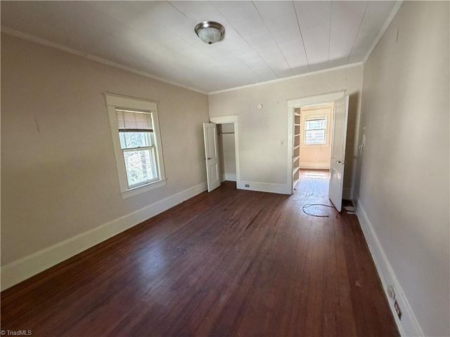 305 Lockland Avenue, Winston-salem, NC 27103