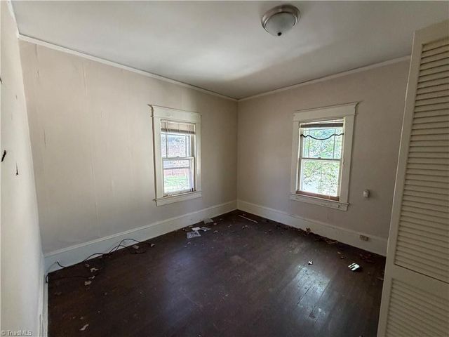 305 Lockland Avenue, Winston-salem, NC 27103