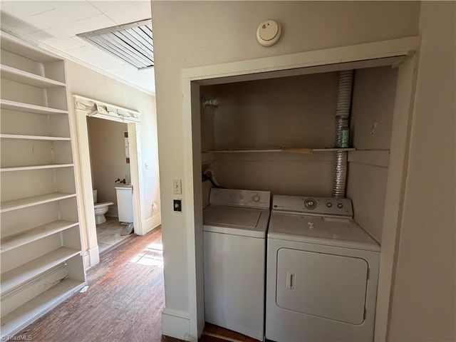 305 Lockland Avenue, Winston-salem, NC 27103