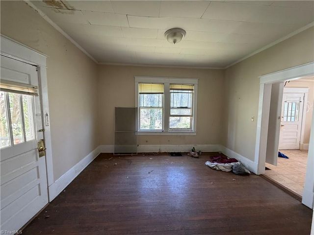 305 Lockland Avenue, Winston-salem, NC 27103