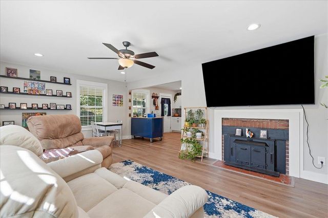 384 Ammons Rd, Spartanburg, SC 29306