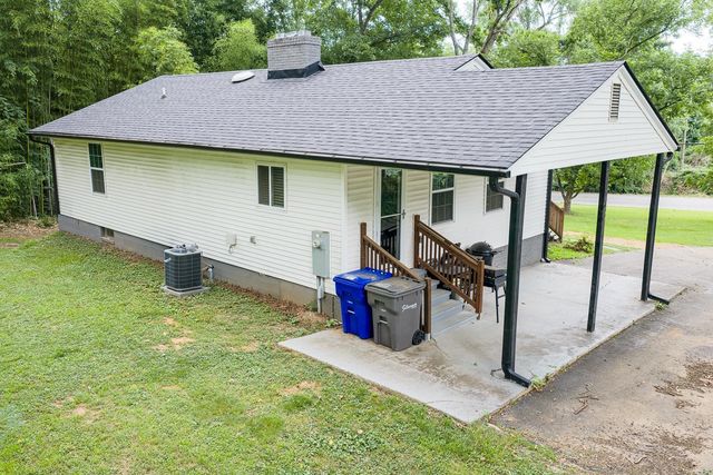 384 Ammons Rd, Spartanburg, SC 29306