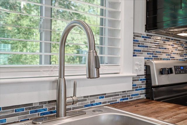 384 Ammons Rd, Spartanburg, SC 29306
