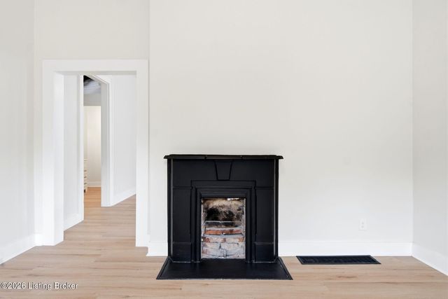 1251 S Floyd St, Louisville, KY 40203