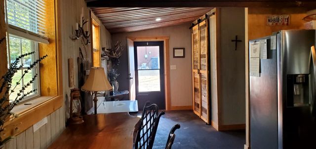 702 E Schubert ST E, Fredericksburg, TX 78624