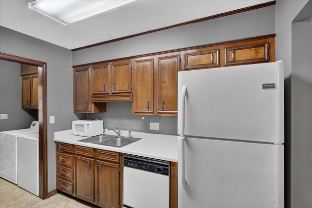 1306 Sandlewood Dr., Hattiesburg, MS 39402