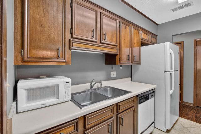 1306 Sandlewood Dr., Hattiesburg, MS 39402