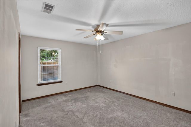 1306 Sandlewood Dr., Hattiesburg, MS 39402