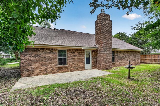 1306 Sandlewood Dr., Hattiesburg, MS 39402