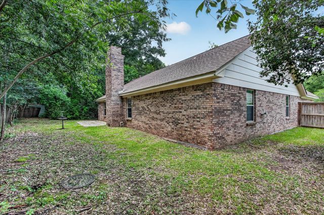 1306 Sandlewood Dr., Hattiesburg, MS 39402